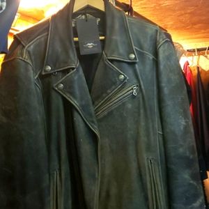 Brand New Genuine Harley Davidson 100 percent leather jacket.